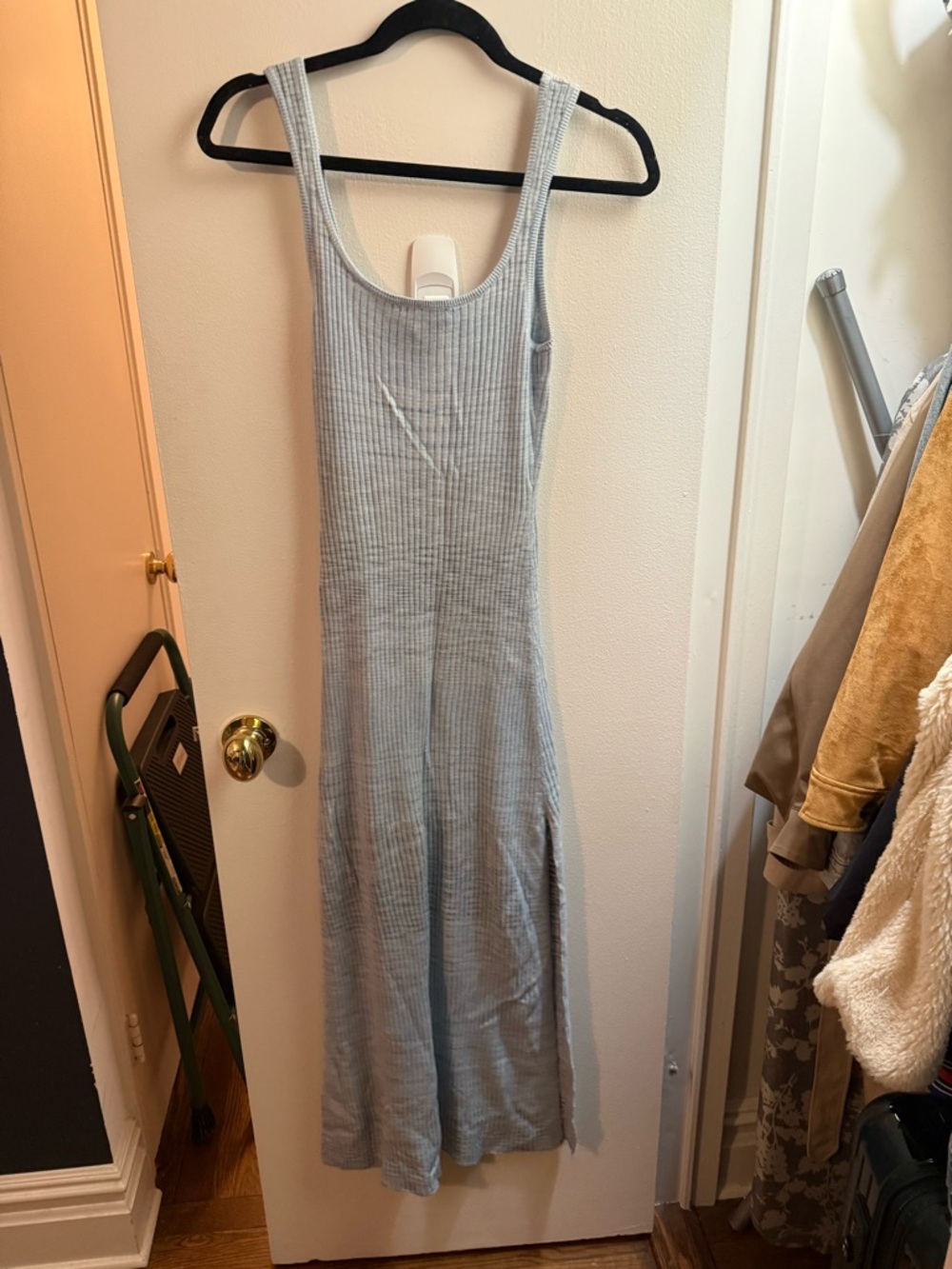 Splendid Dress - Picture 3 of 3
